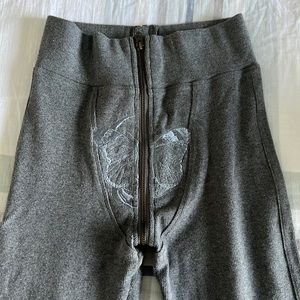 Butterfly pants with zipper that connects from front to back!